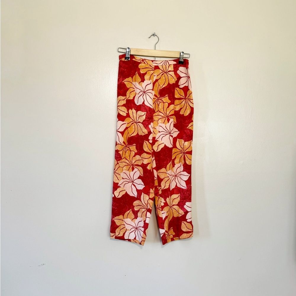 SALE! Red Tommy Bahama Vintage Floral Silk Cropped Pants Size 2 EUC